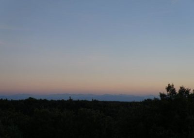 Vue sur les Pyrénées depuis le Thoumas.